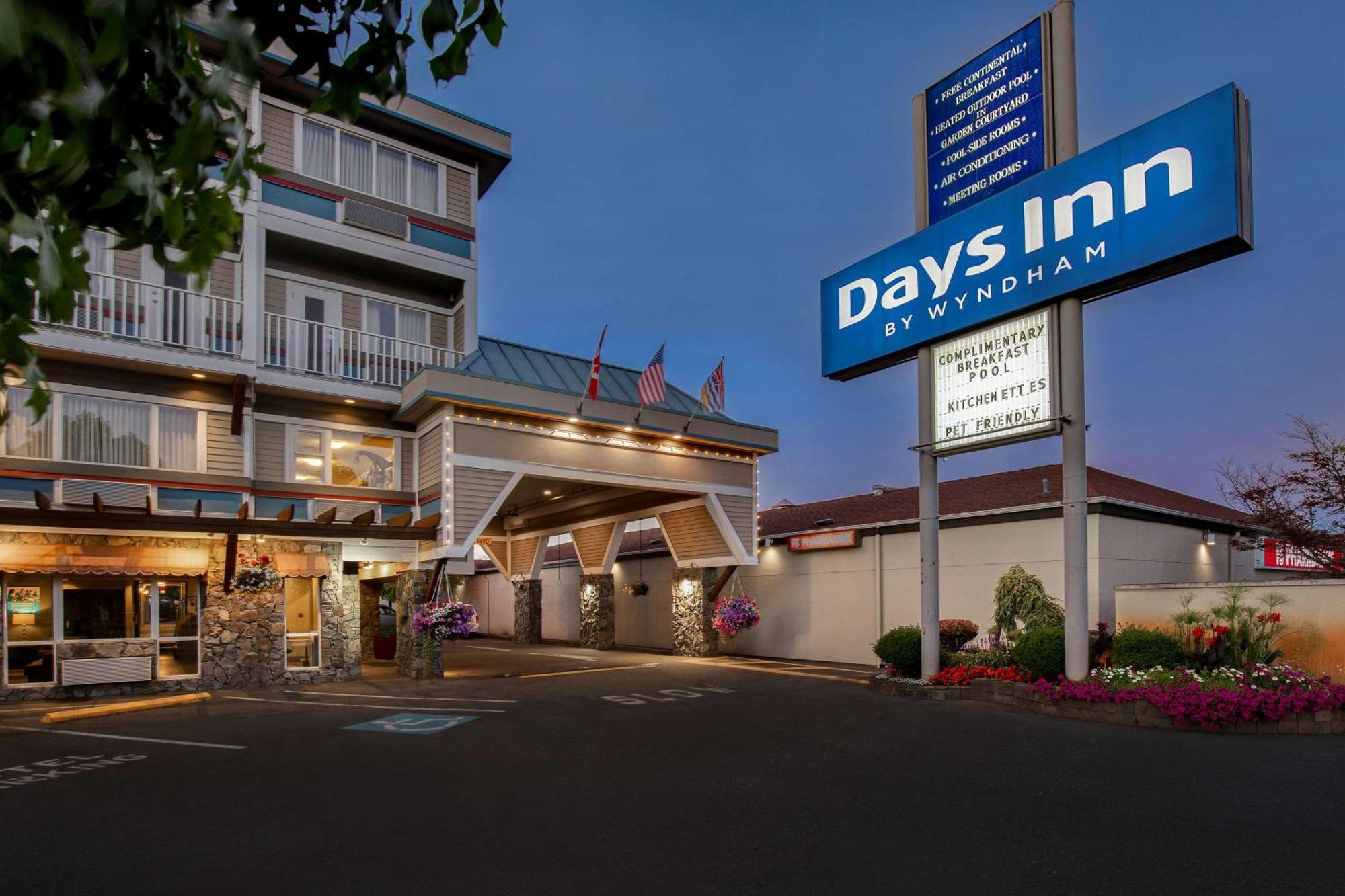 Days Inn By Wyndham Victoria Airport Sidney Exterior foto